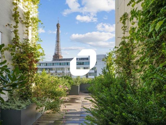Location grands bureaux Paris 15 Proche métro, RER et bus