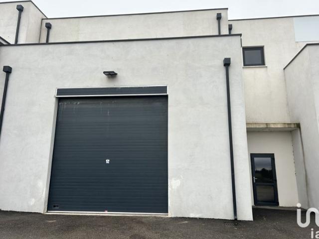 Location Hangar 190 m²