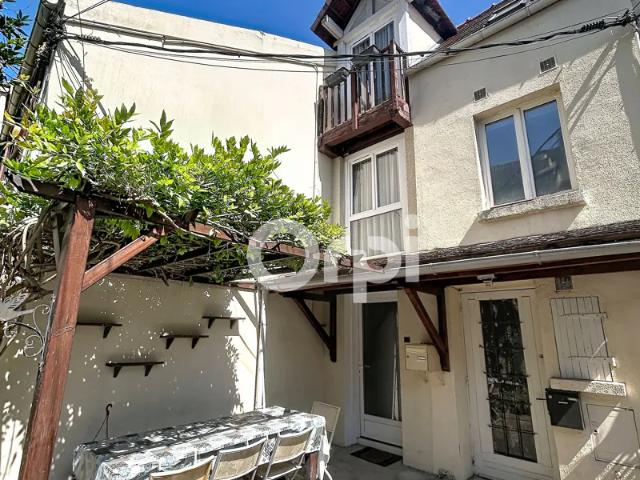Location House Avenue de la Gare, Longjumeau