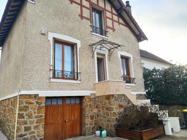 Location House Avenue de Paris, Montreuil aux Lions