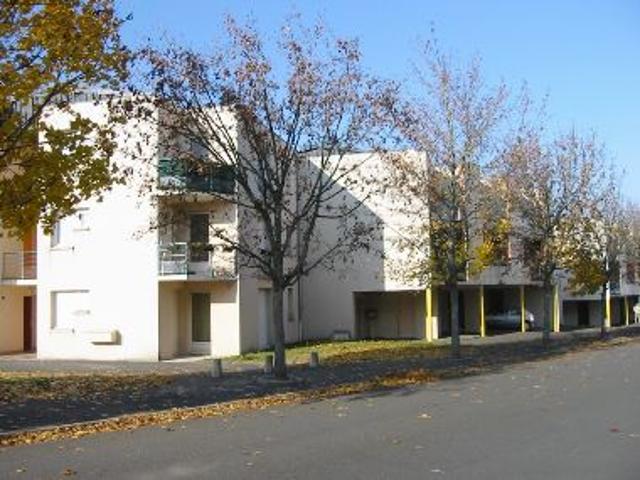 Location House Avenue des Petits Champs, Buzançais
