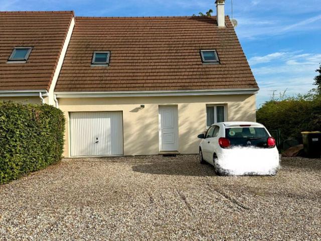 Location House D 15B, Gisors