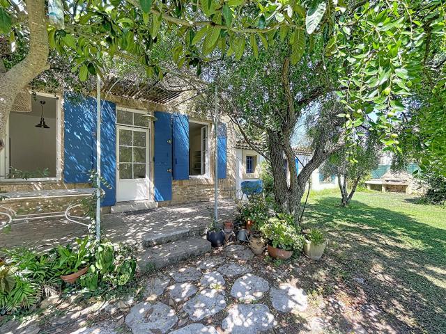 Location House D 19, Grans
