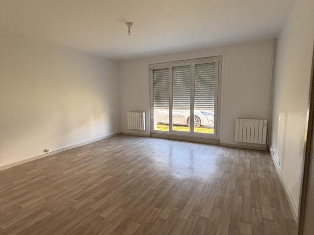 Location House D 12, La Chapelle d'Angillon