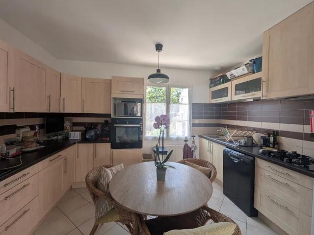 Location House D 209, Jouy le Châtel