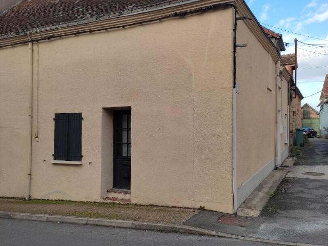 Location House D 323, Avezé