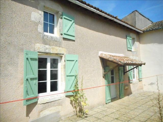 Location House D 329, Pamproux
