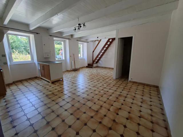 Location House D 48, Kergloff