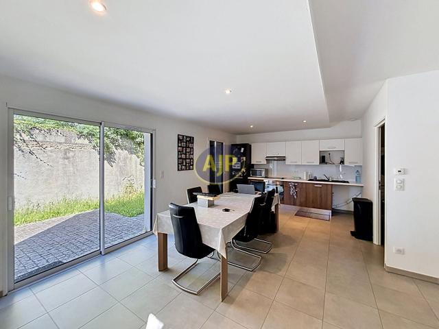 Location House D 4b1, Villefavard