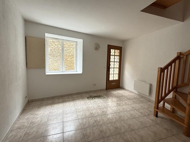 Location House D 74, Sougraigne