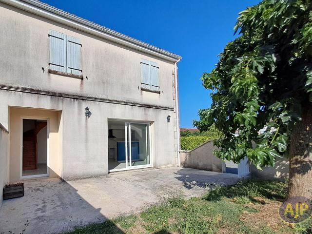 Location House La Fraisse, Feuillade