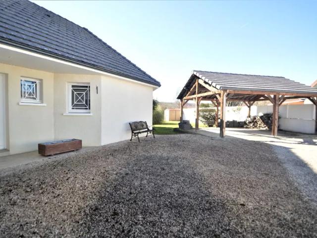Location House V81, Baliros