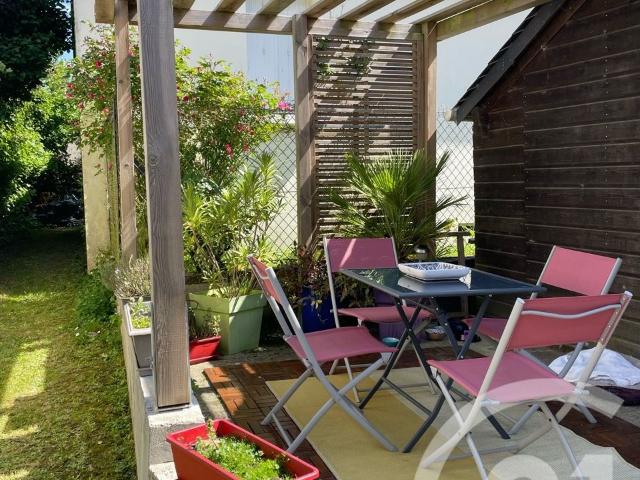 Location House Place De Talhouet, Soudan