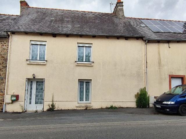 Location House Place de la Mairie, Saint Méen le Grand