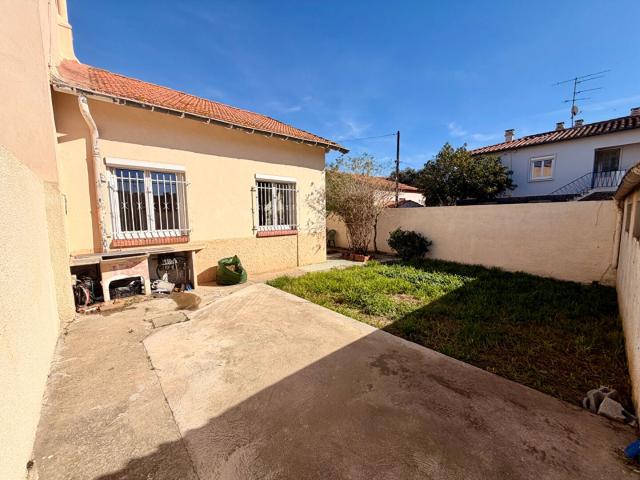 Location House Place Jean Moulin, Perpignan