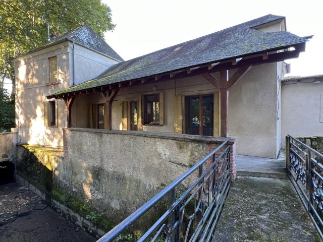 Location House Rond Point de la République, Neuvy sur Loire
