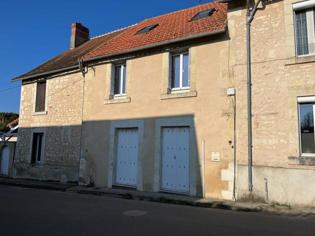 Location House Route de Coussay les Bois, Oyré
