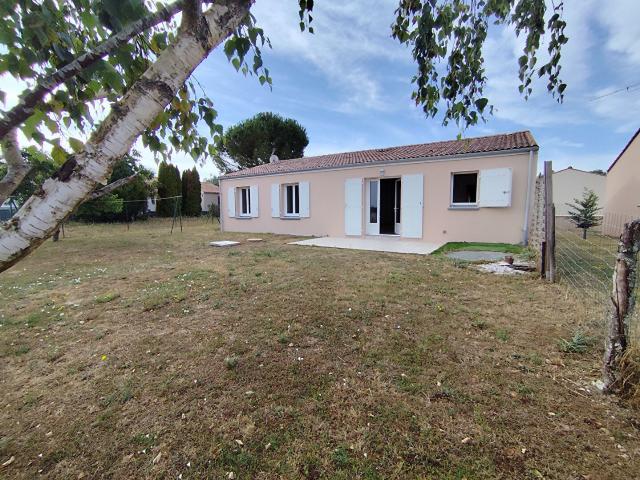Location House Route Nationale, La Crèche