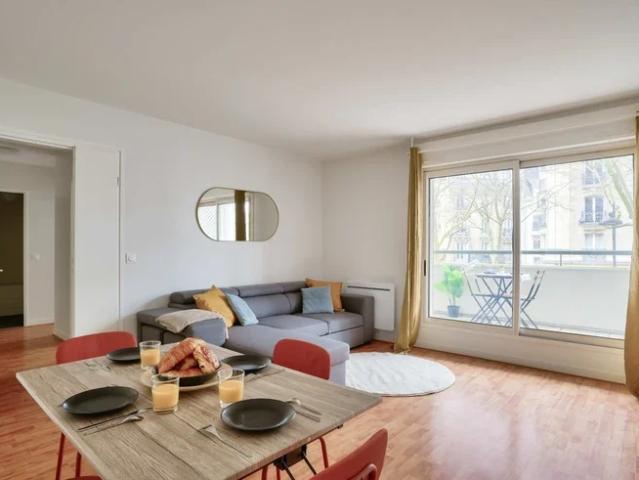 Location Appartement Rue Belliard, Paris