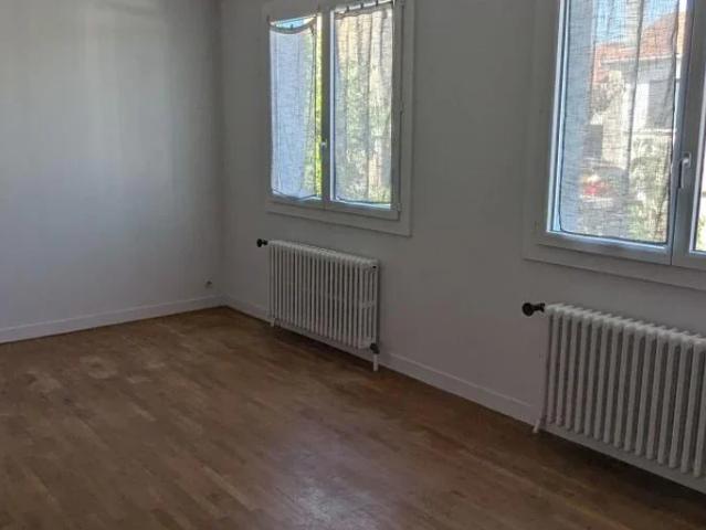 Location House Rue Gaston Hulin, Poitiers