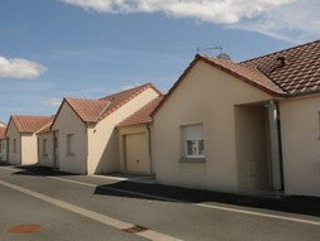 Location House Rue Guillaume Apollinaire, Issoudun