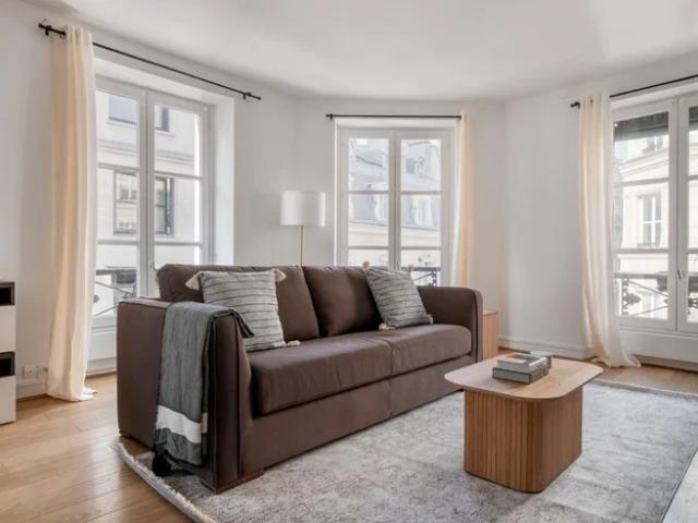 Location House Rue d'Astorg, Paris