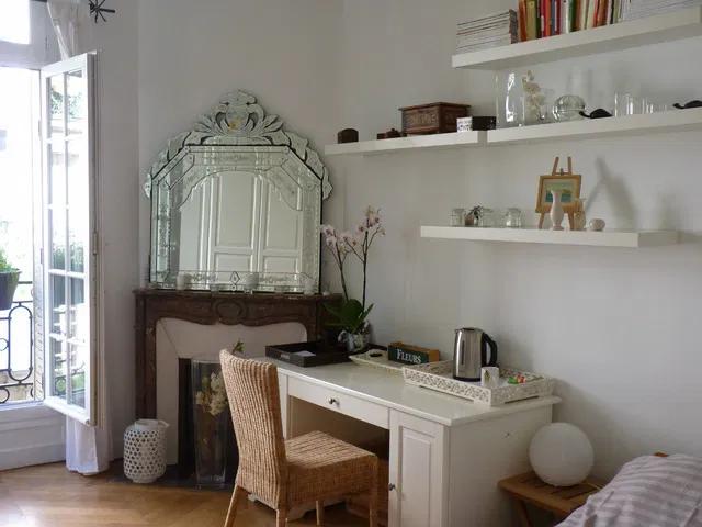 Location House Rue de Chazelles, Paris