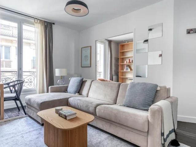 Location House Rue de Saussure, Paris