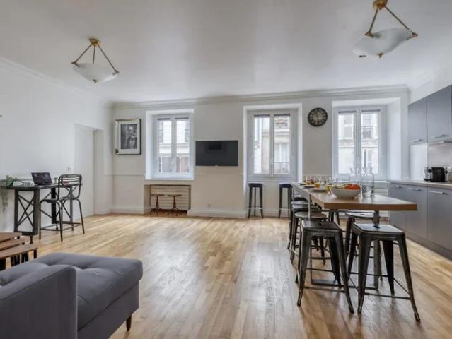 Location House Rue de Paradis, Paris