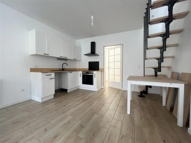 Location House Rue Deneuville, Calais