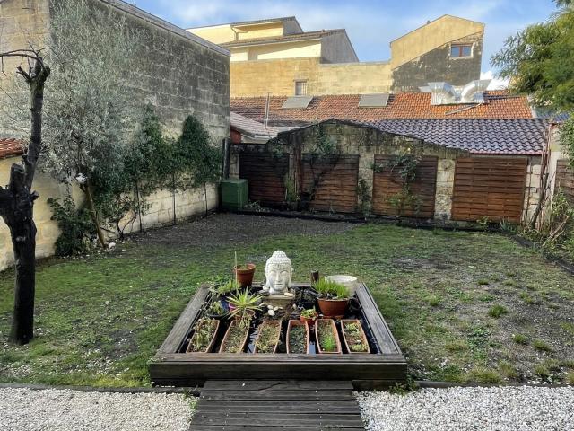 Location House Rue Desse, Bordeaux