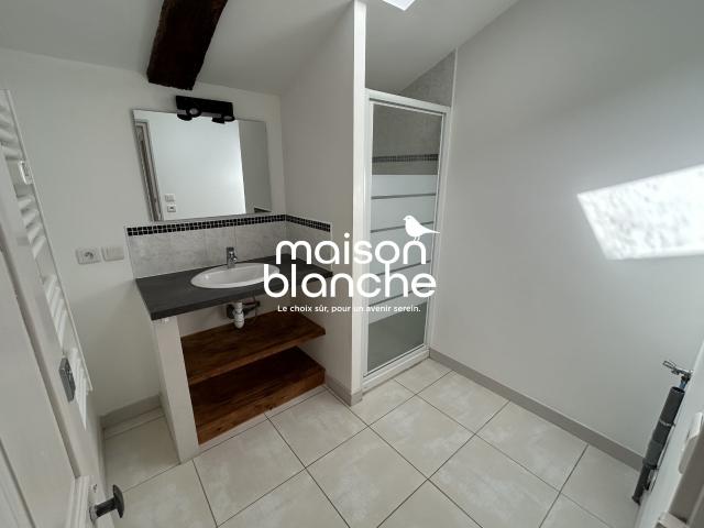Location House Rue Éléonore d'Olbreuse, La Devise