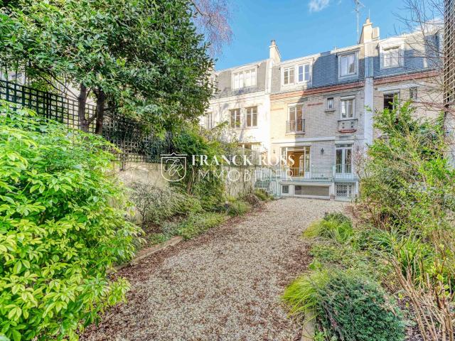 Location House Rue François Millet, Paris