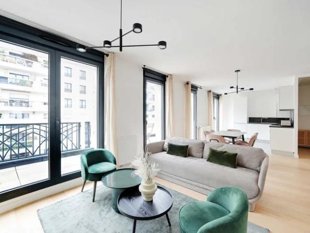 Location Appartement Rue Jules Guesde, Levallois Perret