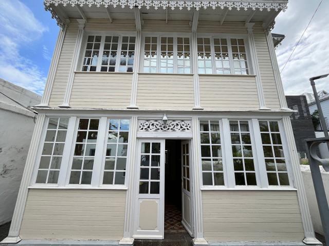 Location House Rue Juliette Dodu, Saint Denis