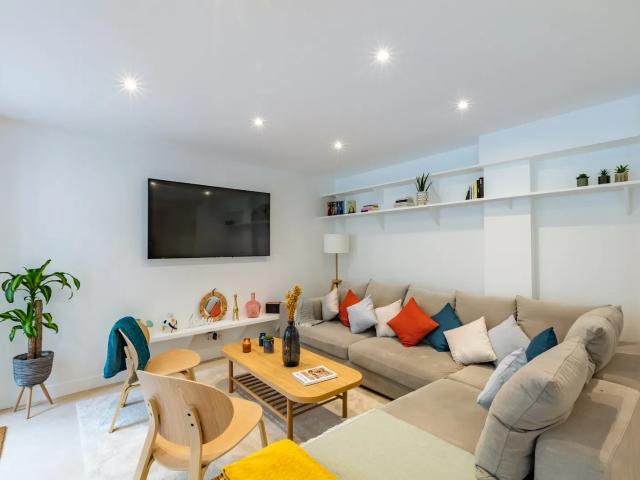 Location House Rue Ordener, Paris
