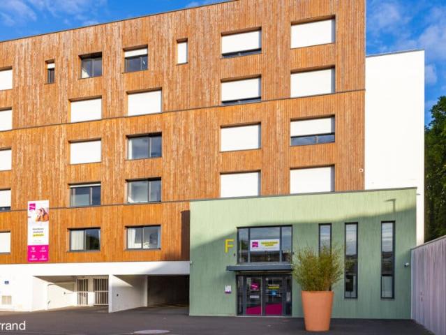 Location House Rue Louis de Broglie, Nantes