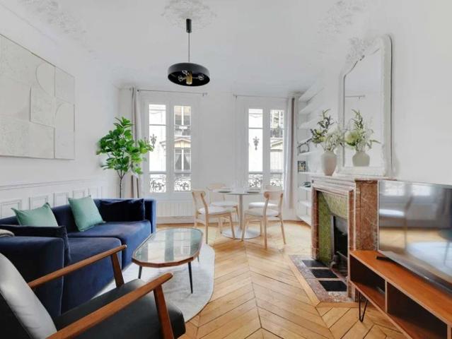 Location Appartement Rue Larrey, Paris