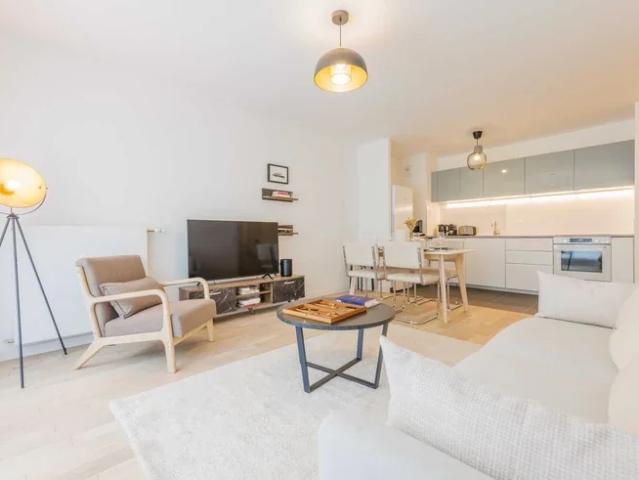 Location Appartement Rue Marie Curie, Saint Ouen sur Seine