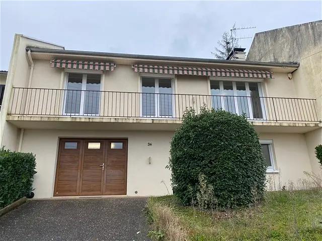Location House Rue Marie et Pierre Curie, Sens