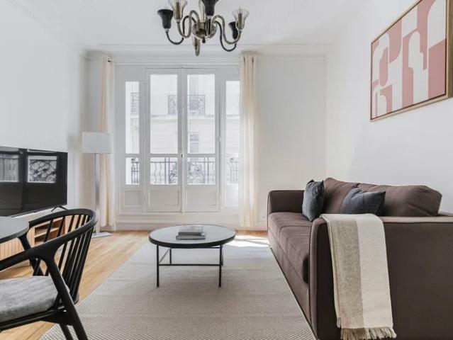 Location House Rue Saint Didier, Paris