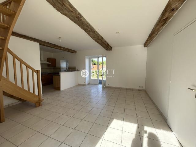 Location House Rue Saint Eloi, Montréverd