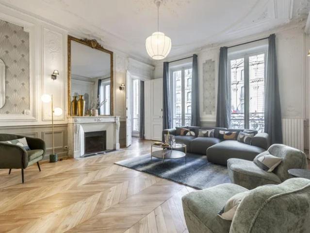 Location House Rue Saint Lazare, Paris
