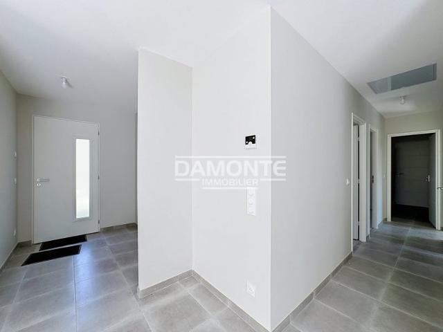 Location House Rue Pierre Brossolette, Fontvannes