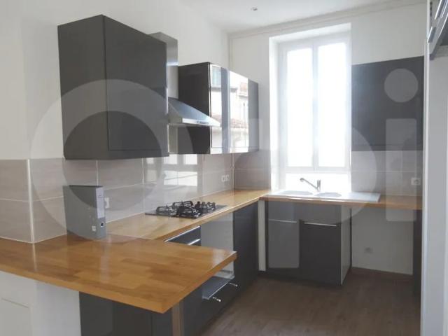 Location House Rue Théophile Decanis, Marseille