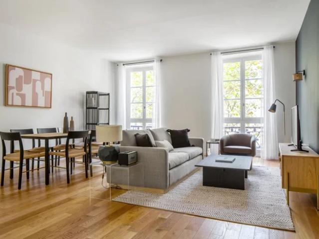 Location House Rue Tronchet, Paris