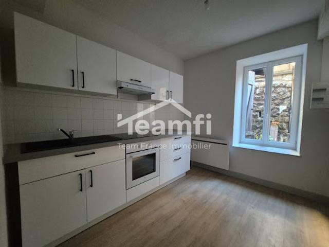 Location Immeuble 75 m2 Thiers