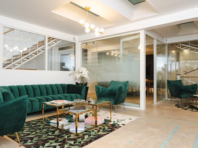 Location Immeuble 6 pièces 200 m2 Puteaux