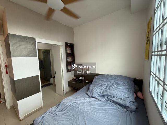 Location: Jalan Batu Kawah behind McDonald Batu Kawah 3 Bedrooms 2 Bathrooms Built up area: 800 sqft +/ 2nd floor