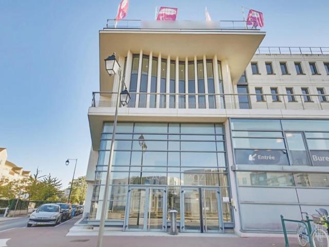Location local commercial Maisons Laffitte Gare SNCF